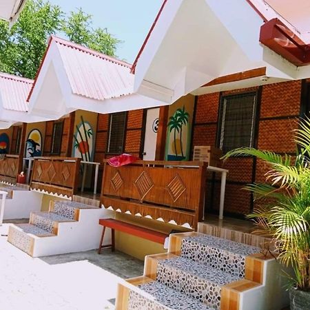 Sandstorm Lodge And Cafe Puerto Galera Kültér fotó