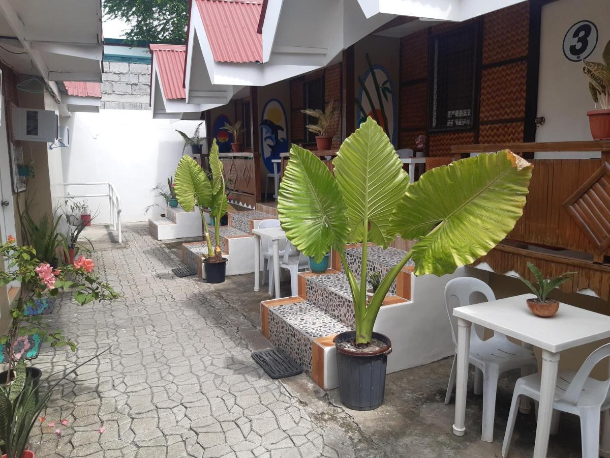 Sandstorm Lodge And Cafe Puerto Galera Kültér fotó