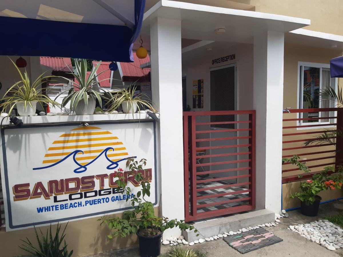 Sandstorm Lodge And Cafe Puerto Galera Kültér fotó