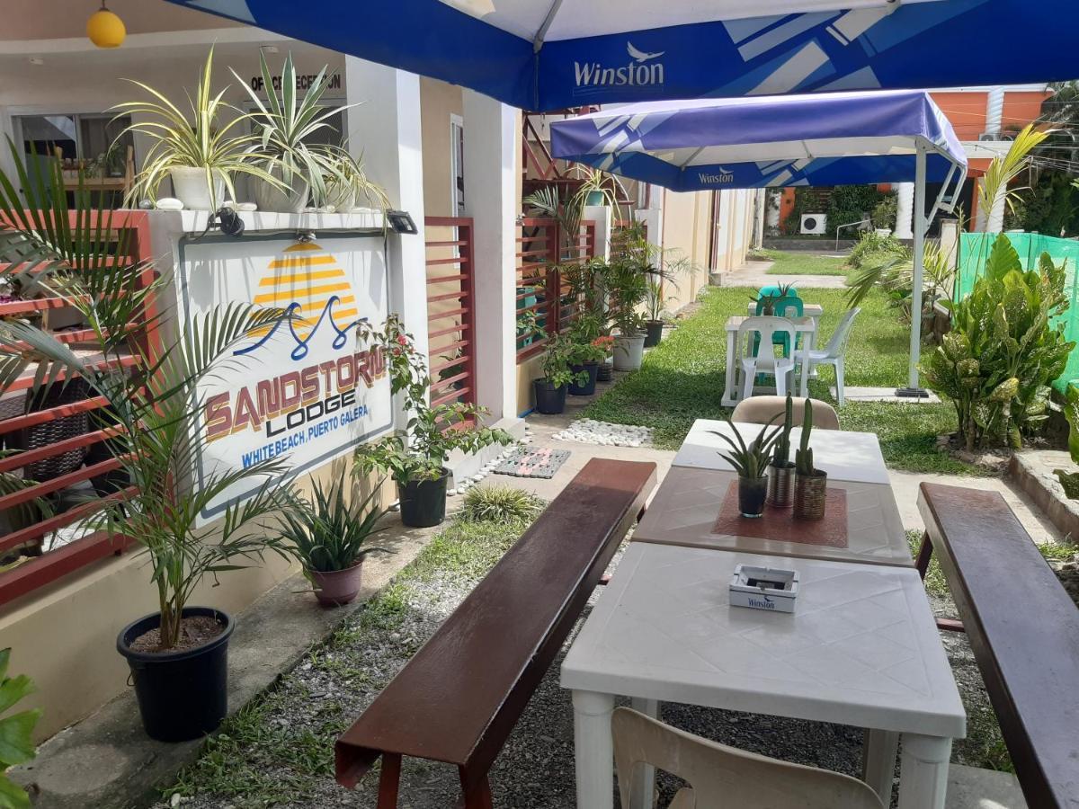Sandstorm Lodge And Cafe Puerto Galera Kültér fotó
